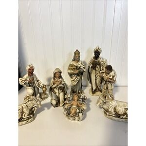 Vintage 8 Piece Nativity Set Hand Painted Made In  Japan READ Description
